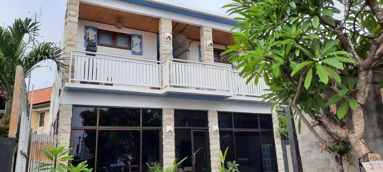 Turtle Island Homestay Санур Экстерьер фото